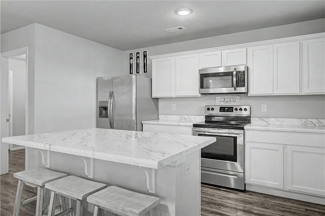 1770 Hermitage Drive, Centerton, AR 72719