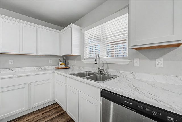 1770 Hermitage Drive, Centerton, AR 72719