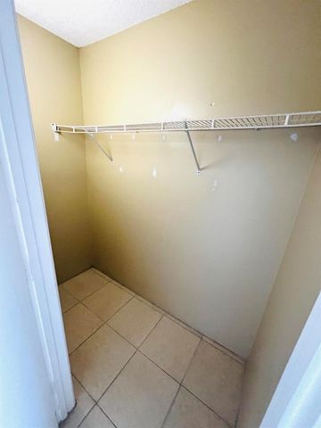 1605 Meadows Circle W 1605, Boynton Beach, FL 33436