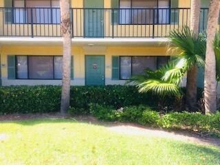 1605 Meadows Circle W 1605, Boynton Beach, FL 33436
