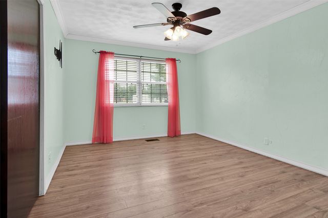706 W Cheri Ann Drive W, Bells, TX 75414