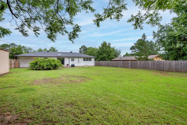 706 W Cheri Ann Drive W, Bells, TX 75414