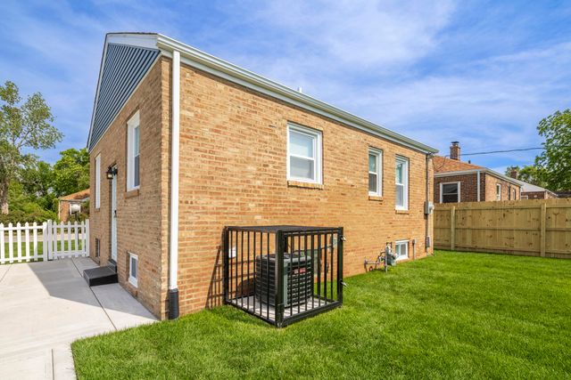 2200 Rhode Island Street, Gary, IN 46407