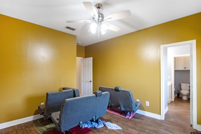 1687 W Point Rd, Kilgore, TX 75662