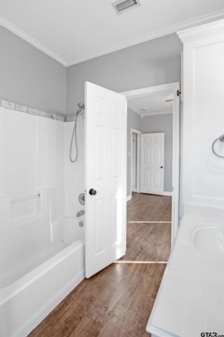 1687 W Point Rd, Kilgore, TX 75662