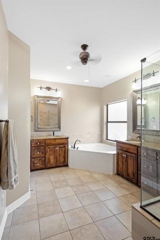 1687 W Point Rd, Kilgore, TX 75662