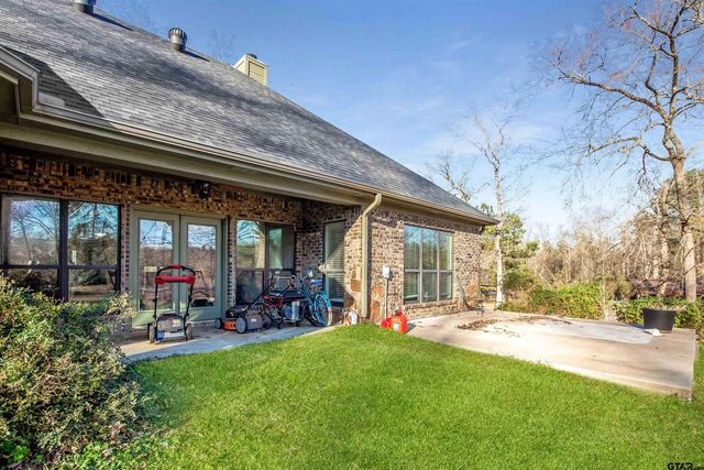 1687 W Point Rd, Kilgore, TX 75662