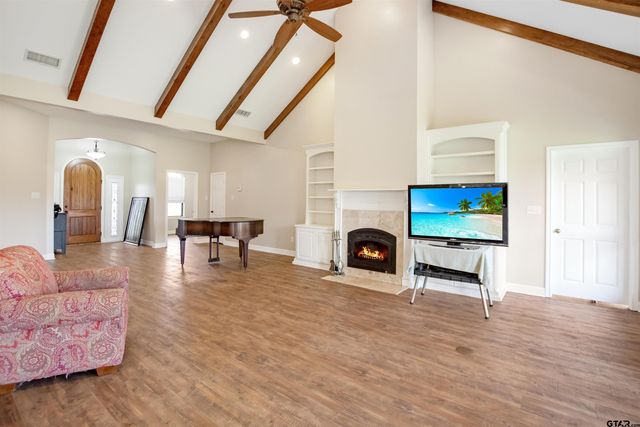 1687 W Point Rd, Kilgore, TX 75662