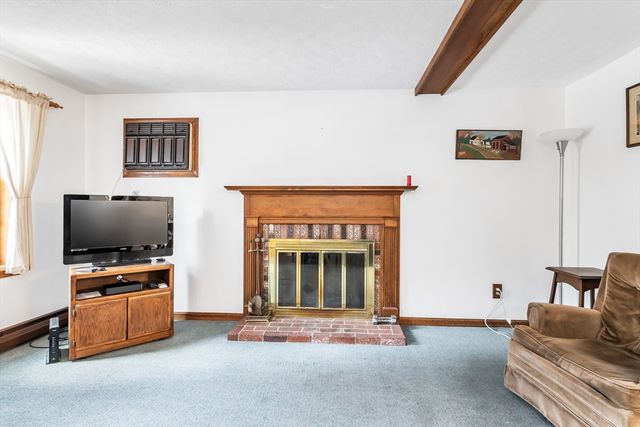 33 Lawson Farm Rd, Londonderry, NH 03053