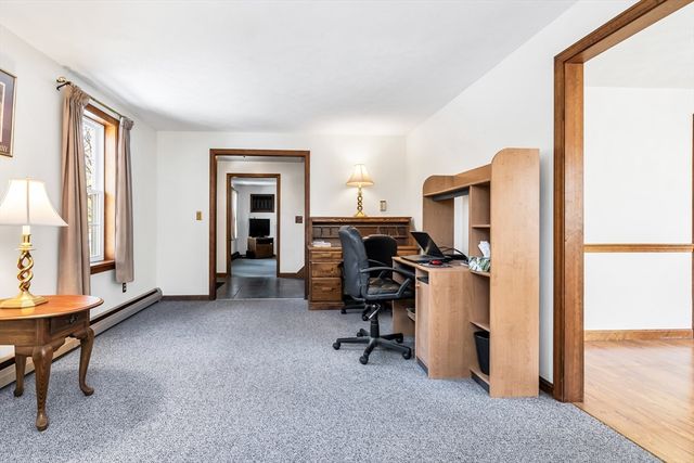 33 Lawson Farm Rd, Londonderry, NH 03053