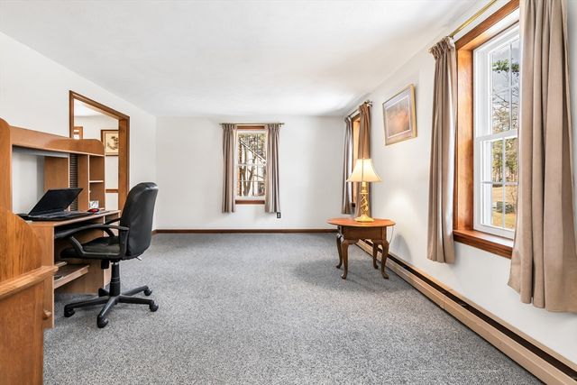 33 Lawson Farm Rd, Londonderry, NH 03053