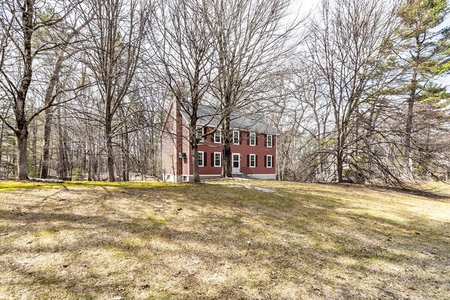 33 Lawson Farm Rd, Londonderry, NH 03053