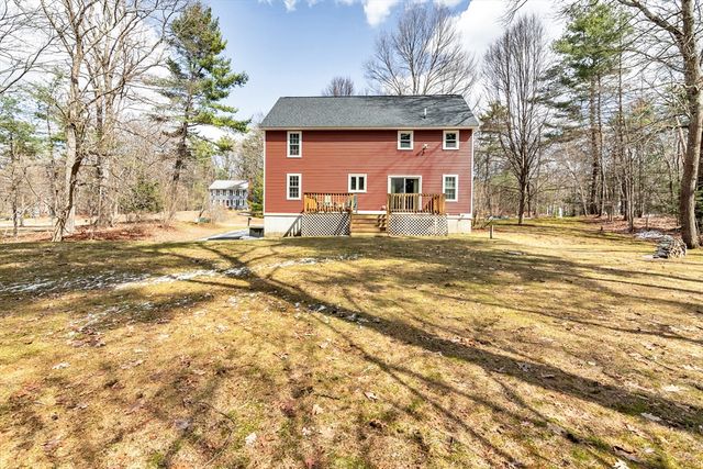 33 Lawson Farm Rd, Londonderry, NH 03053