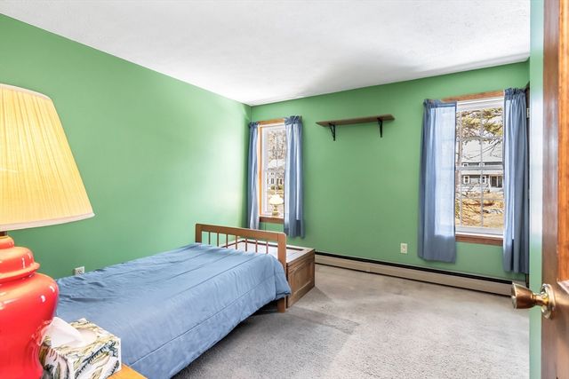 33 Lawson Farm Rd, Londonderry, NH 03053