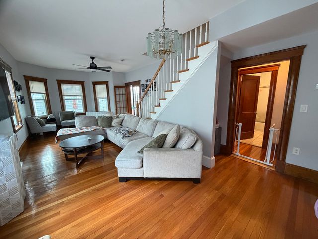 151 Oakland St 1, Malden, MA 02148