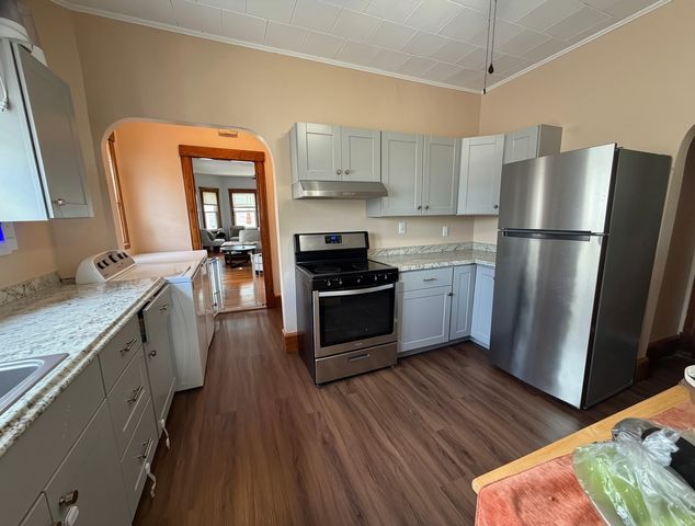 151 Oakland St 1, Malden, MA 02148