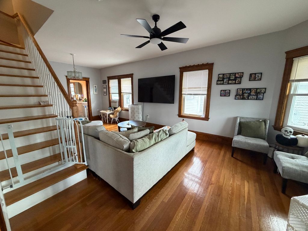 151 Oakland St 1, Malden, MA 02148