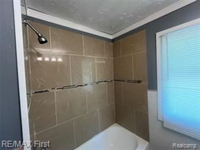14903 Mapleridge Street, Detroit, MI 48205