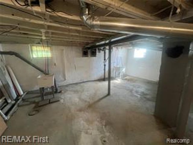 14903 Mapleridge Street, Detroit, MI 48205