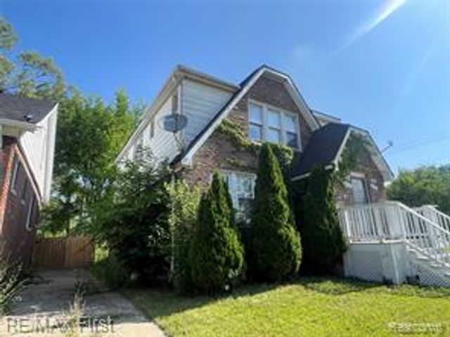 14903 Mapleridge Street, Detroit, MI 48205