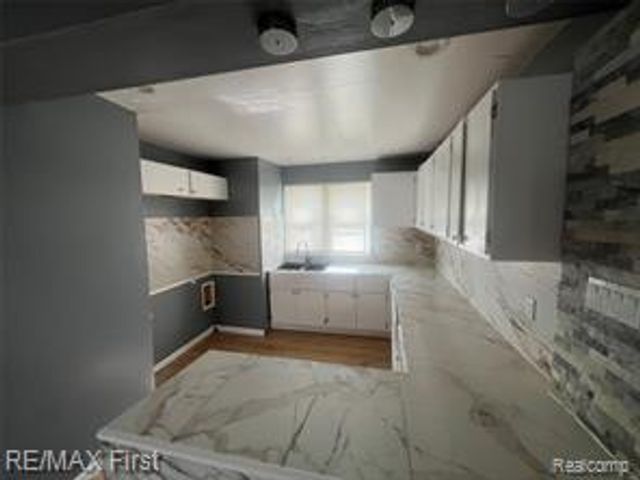 14903 Mapleridge Street, Detroit, MI 48205