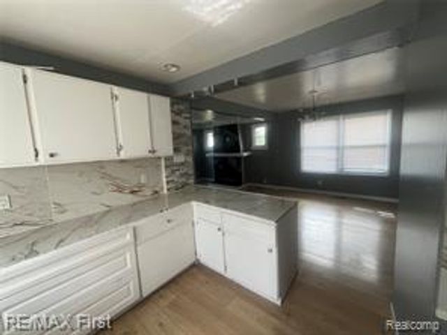 14903 Mapleridge Street, Detroit, MI 48205