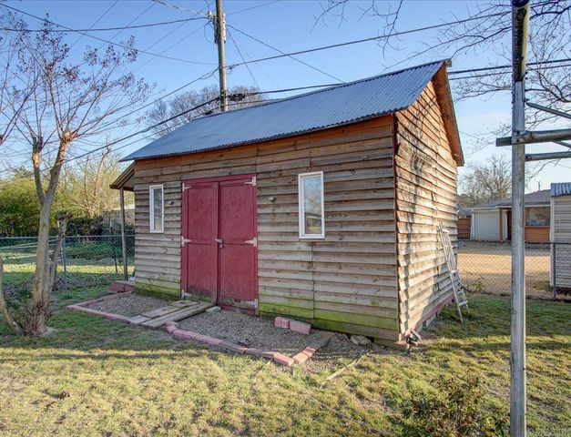 203 Sunset Bay Road, Hot Springs, AR 71913