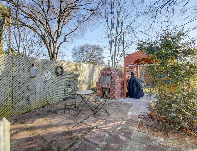 203 Sunset Bay Road, Hot Springs, AR 71913