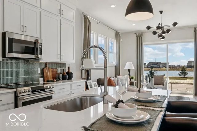 15691 Showdown Road, Noblesville, IN 46060