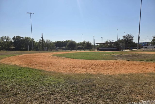 315 Scotty Dr, San Antonio, TX 78227