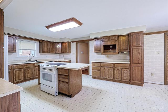 6051 Jerry Lee Drive, Miami Twp, OH 45150
