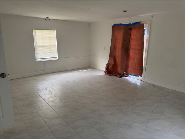 4551 NW 12th St, Lauderhill, FL 33313