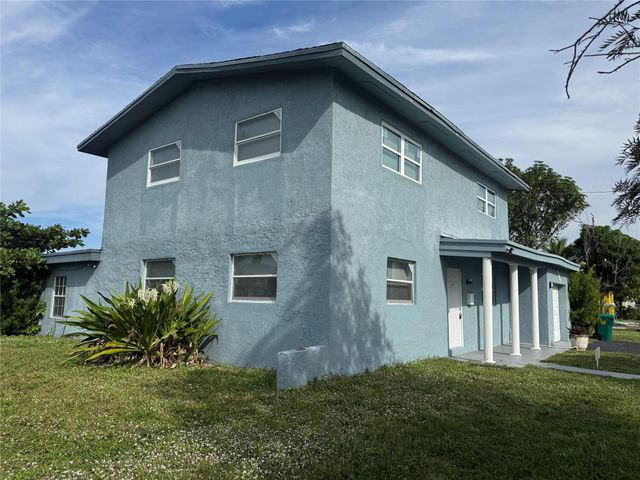 4551 NW 12th St, Lauderhill, FL 33313