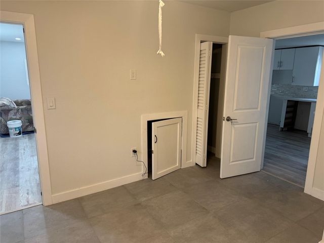 4551 NW 12th St, Lauderhill, FL 33313