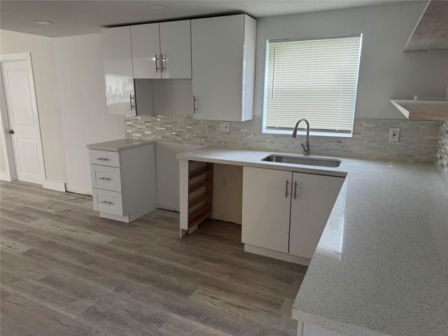 4551 NW 12th St, Lauderhill, FL 33313