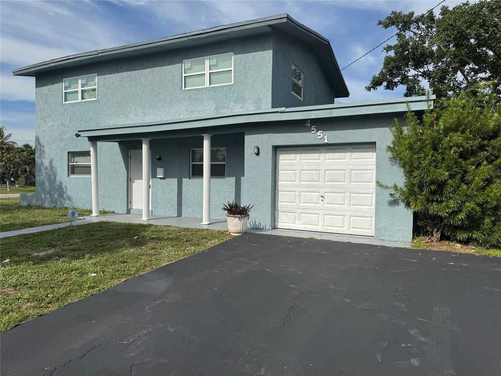 4551 NW 12th St, Lauderhill, FL 33313