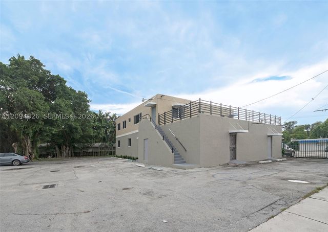 11911 W Dixie Hwy, Miami, FL 33161