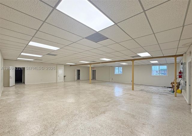 11911 W Dixie Hwy, Miami, FL 33161