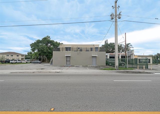 11911 W Dixie Hwy, Miami, FL 33161
