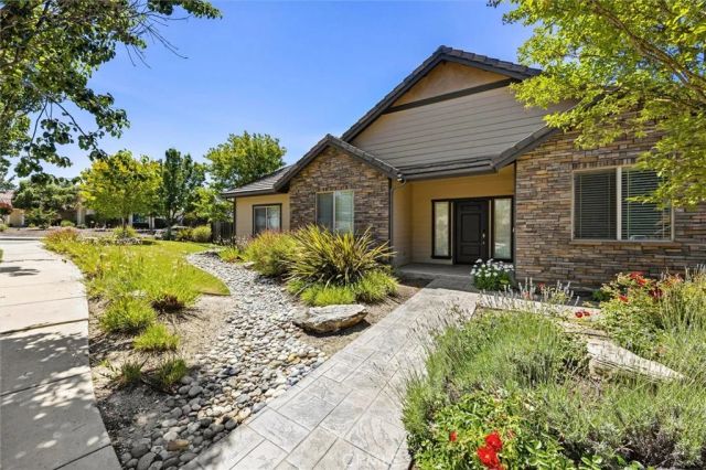 1802 Terrabella Court, Paso Robles, CA 93446