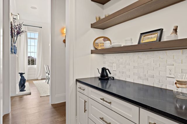 9242 Lehigh Dr, Brentwood, TN 37027