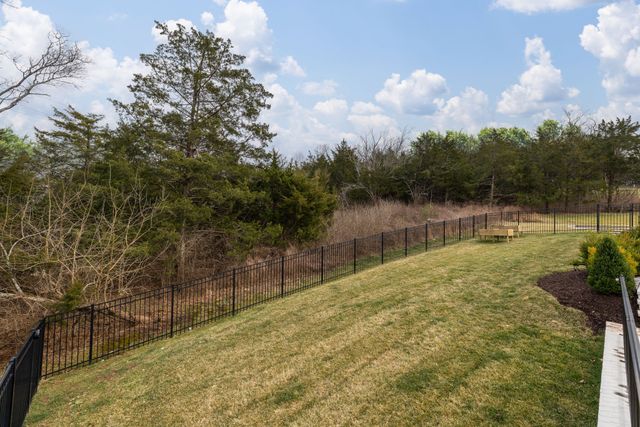 9242 Lehigh Dr, Brentwood, TN 37027