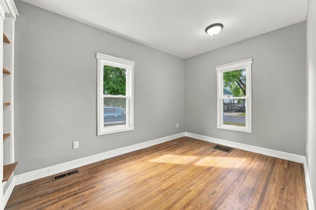 1017 3rd Avenue N, Moorhead, MN 56560
