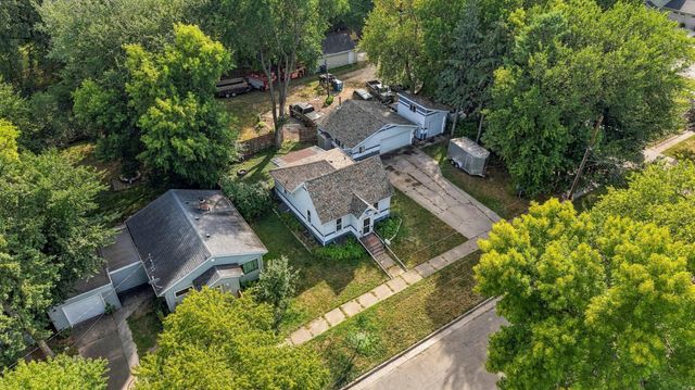 1017 3rd Avenue N, Moorhead, MN 56560