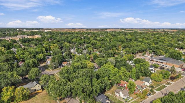 1017 3rd Avenue N, Moorhead, MN 56560