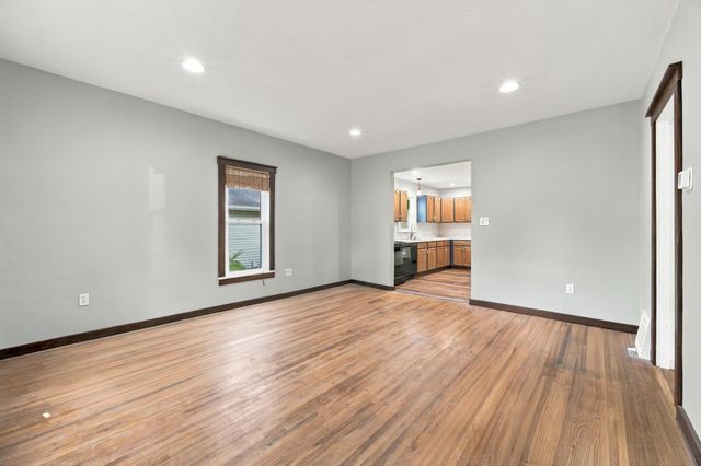 1017 3rd Avenue N, Moorhead, MN 56560
