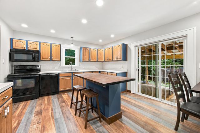 1017 3rd Avenue N, Moorhead, MN 56560