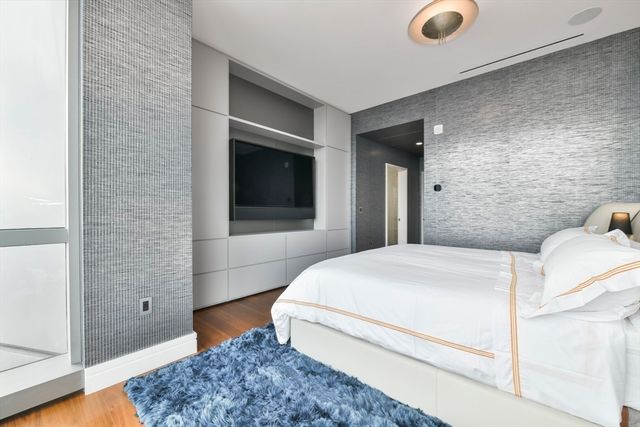 1 Dalton St 4604, Boston, MA 02199