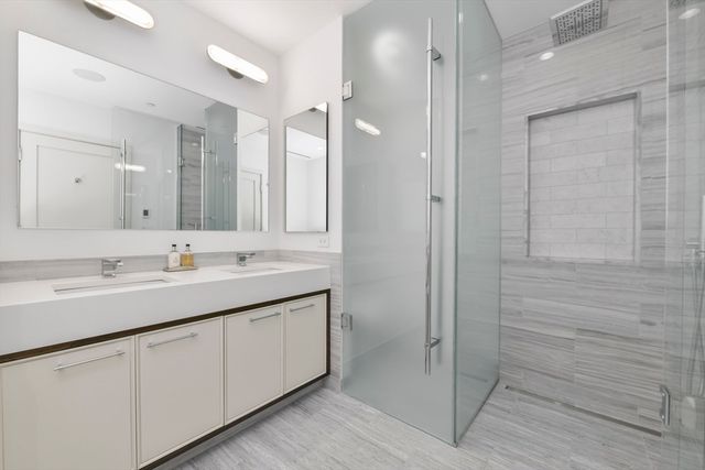1 Dalton St 4604, Boston, MA 02199