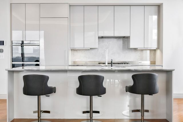 1 Dalton St 4604, Boston, MA 02199